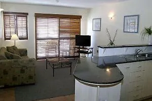 Inn Cairns